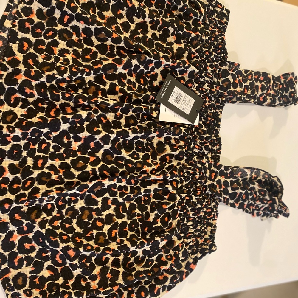 Beautiful plus size tank for spring